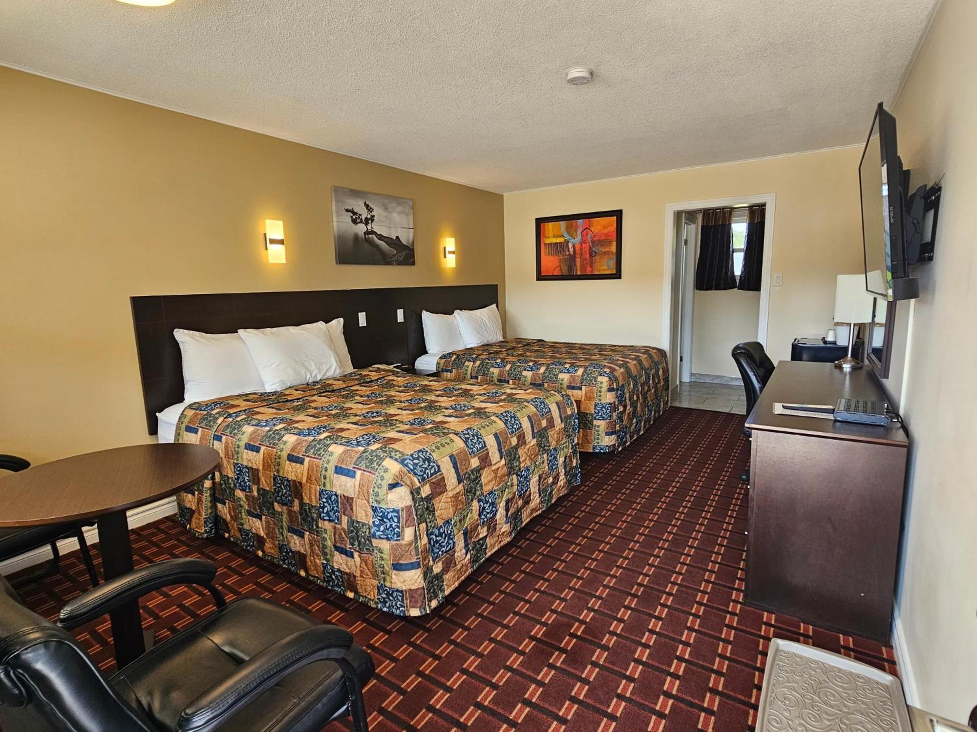 Fox Motor Inn Greater Napanee Экстерьер фото
