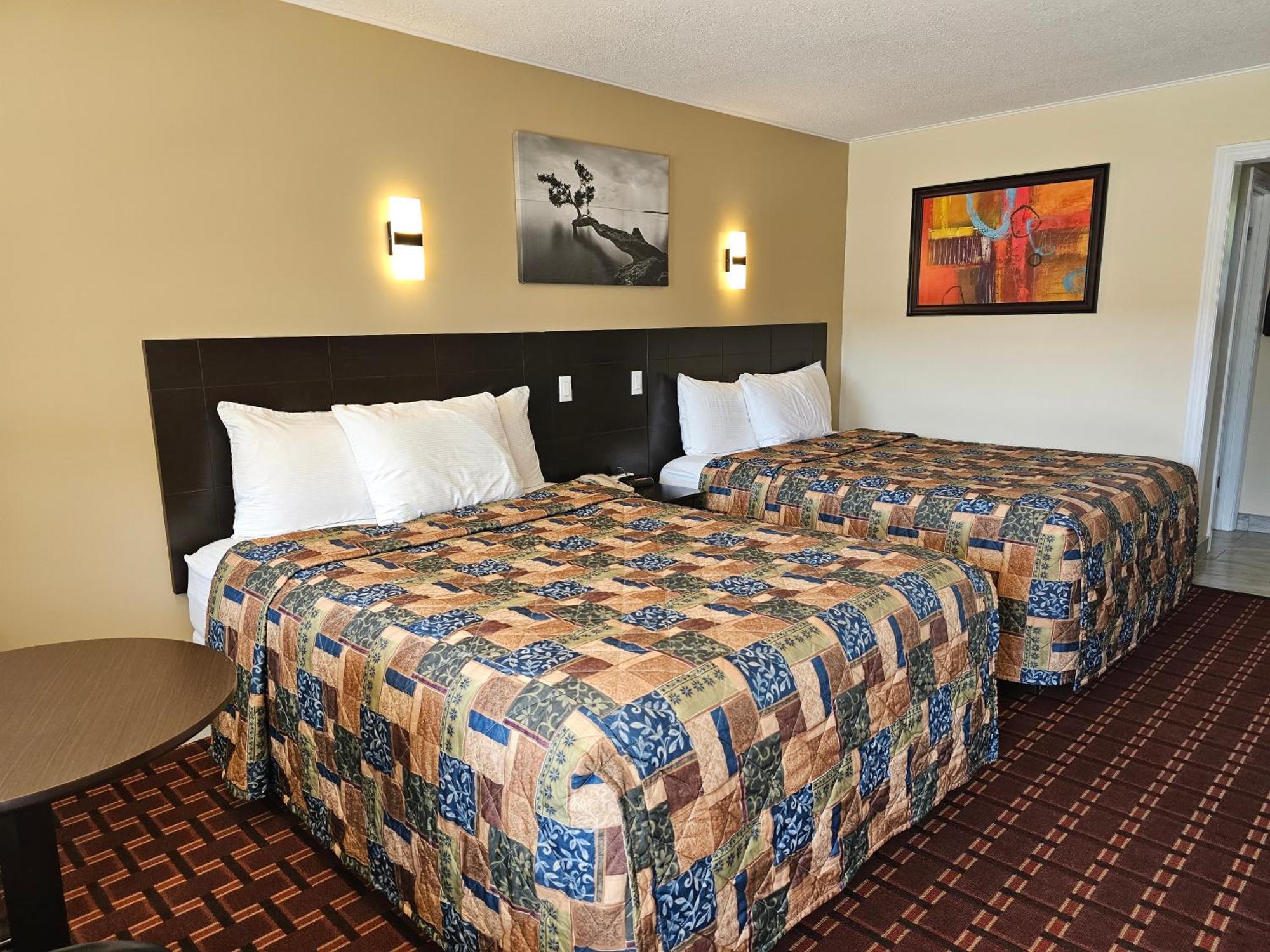 Fox Motor Inn Greater Napanee Экстерьер фото