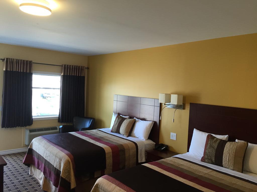 Fox Motor Inn Greater Napanee Экстерьер фото