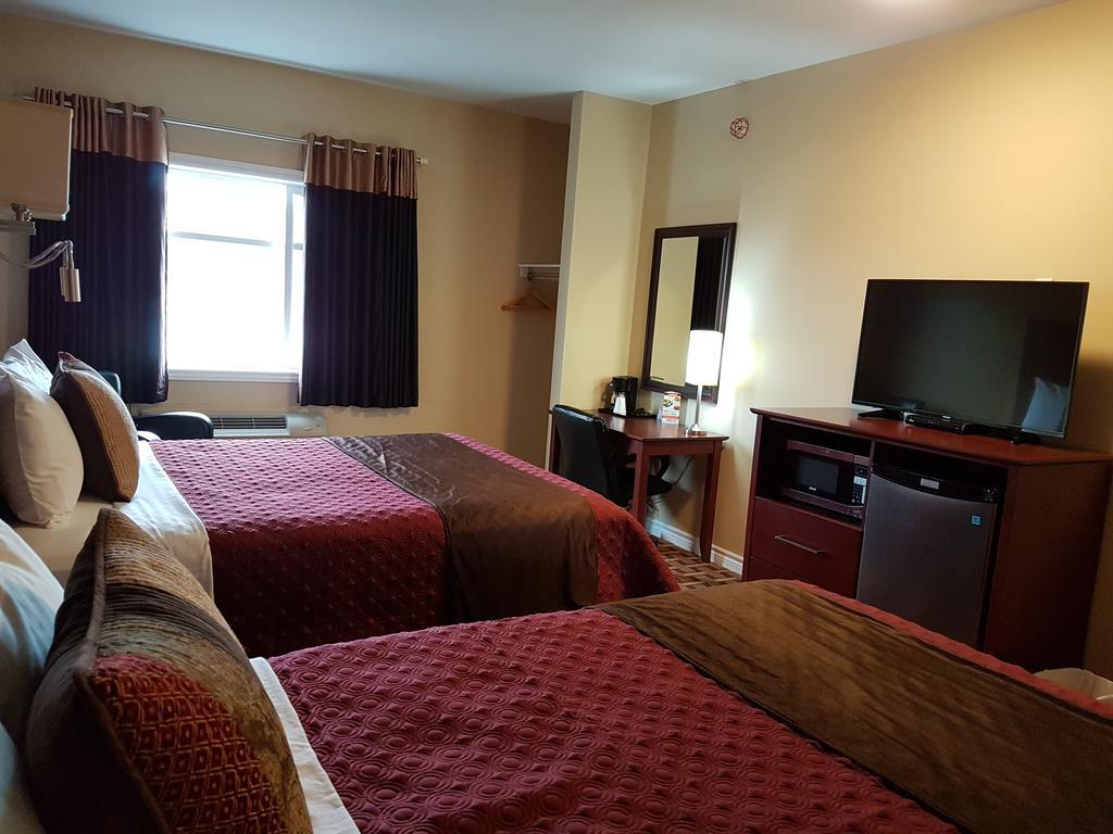 Fox Motor Inn Greater Napanee Экстерьер фото