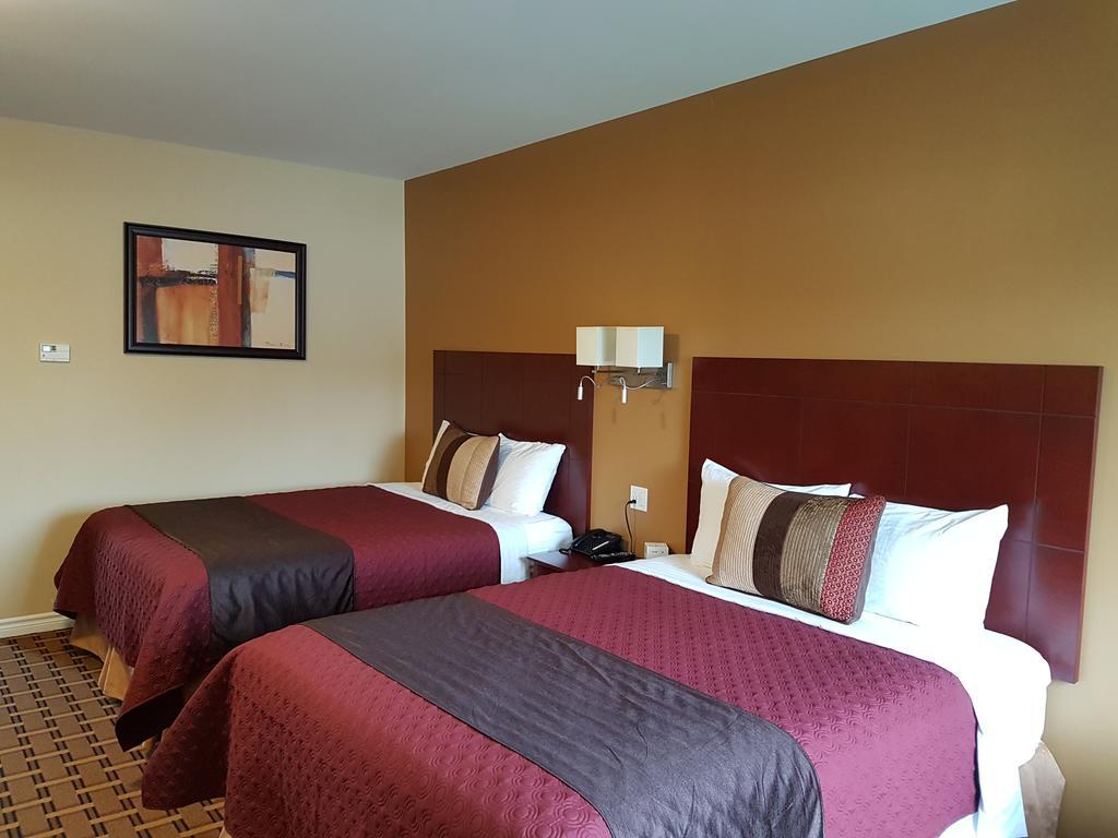 Fox Motor Inn Greater Napanee Экстерьер фото